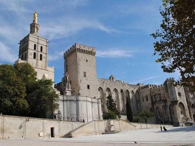 Palais Des Papes 372353 640