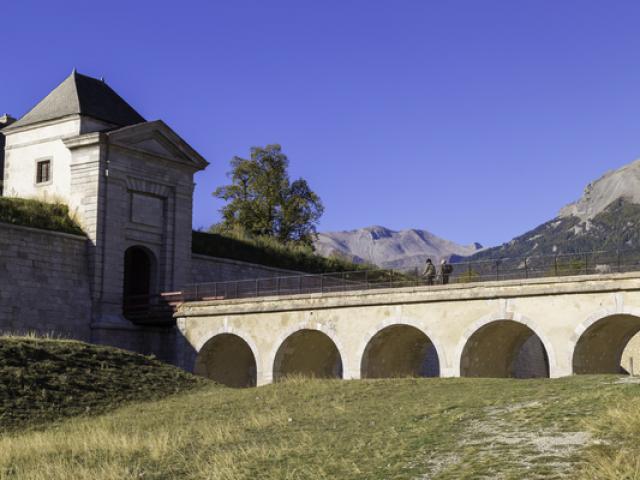 placeforte-montdauphin-alpes-jcflaccomio.jpg