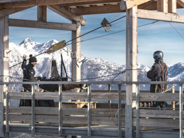 La Colmiane Tyrolienne Geante Hiver Lecourtier Puremontagne