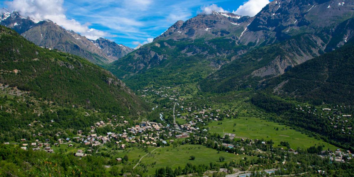 Station de Puy Saint Vincent ski, montagne ProvenceAlpesCôte d
