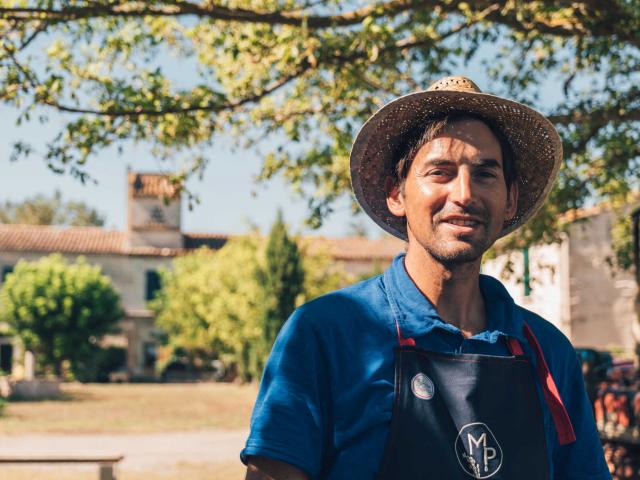 Un Mas En Provence Worldelse