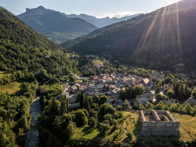 Colmars Les Alpes Villages Et Cites De Caractere