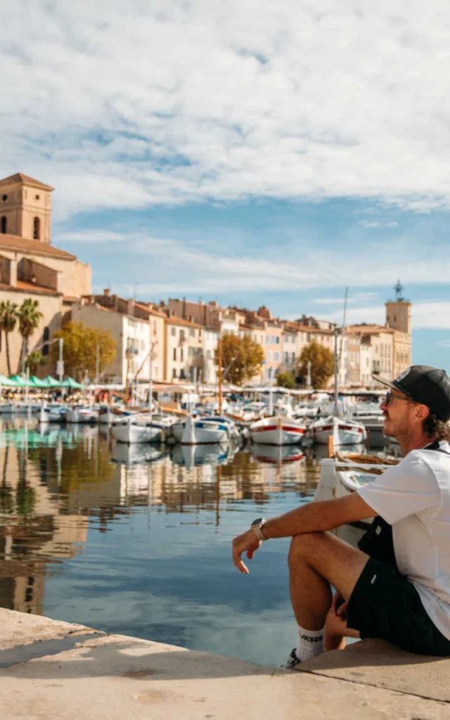 Homme sur le port de La Ciotat Provence
