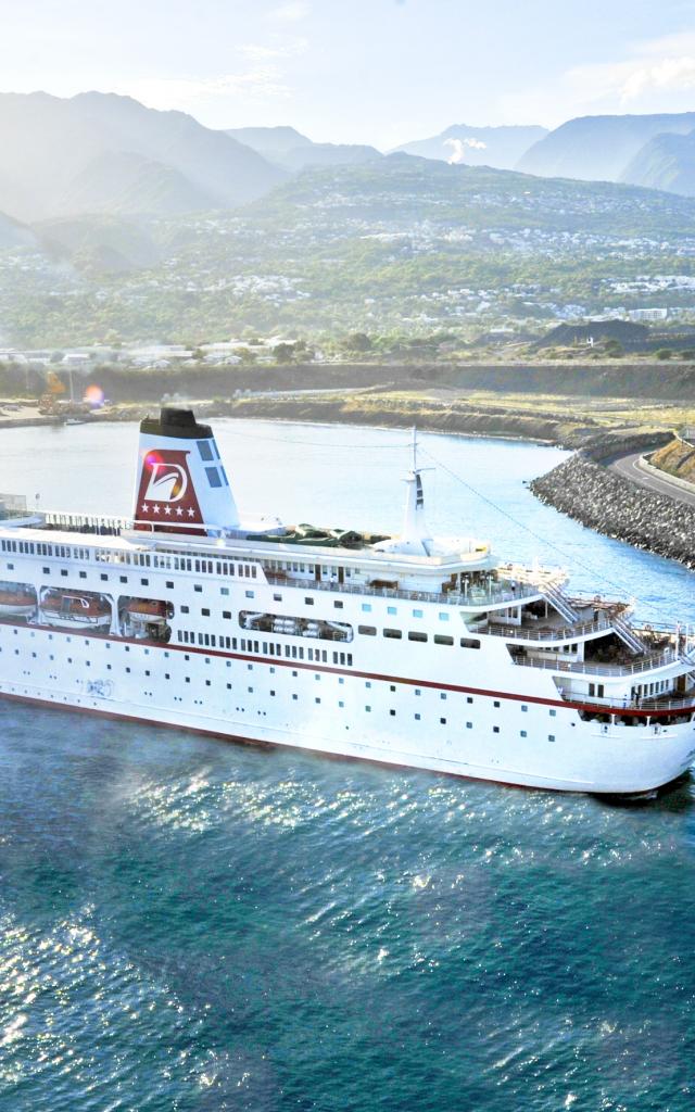 bateaucroisiere03departauport-creditirt-vouschkadts062018_0.jpg