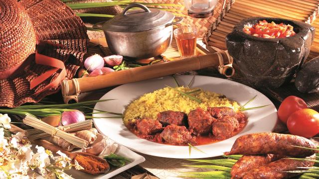 gastronomie_plats17_rougail_saucisse_-_credit_irt_-_studio_lumiere_dts_06_2016.jpg