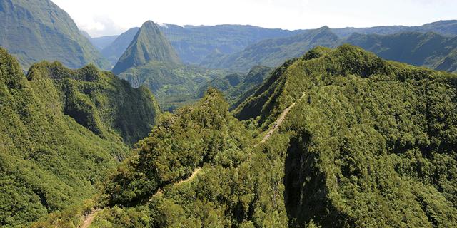 Montagne mafate47 sentier scout