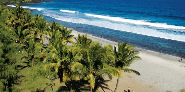 petite_ile09_plage_de_grande_anse_-_credit_irt_-_serge_gelabert_dts_12_2017.jpg