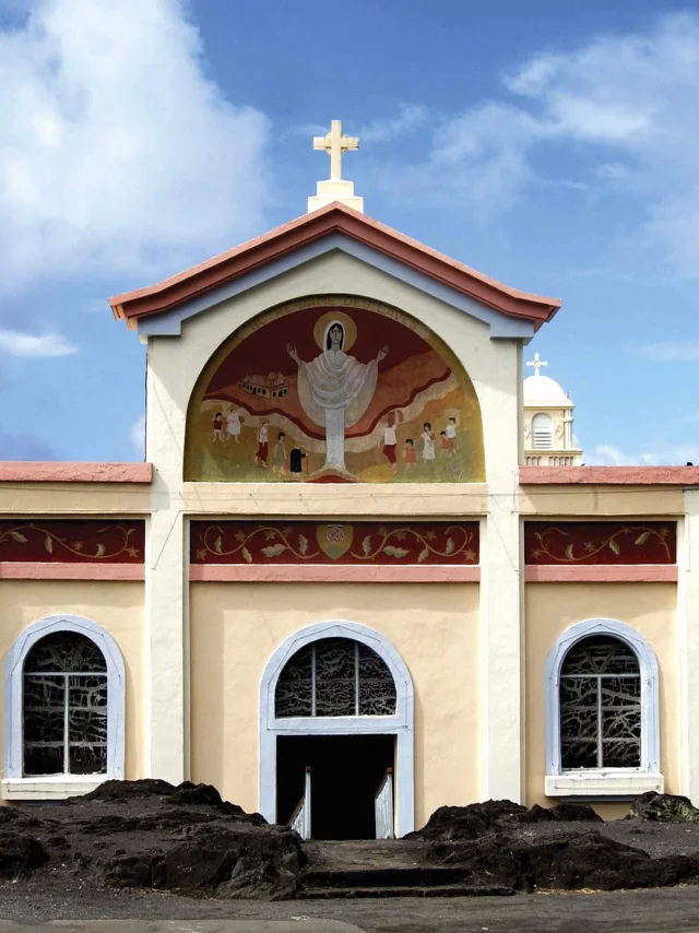 religion_catholique02_eglise_-_credit_irt_-_serge_gelabert_dts_12_2017.jpg