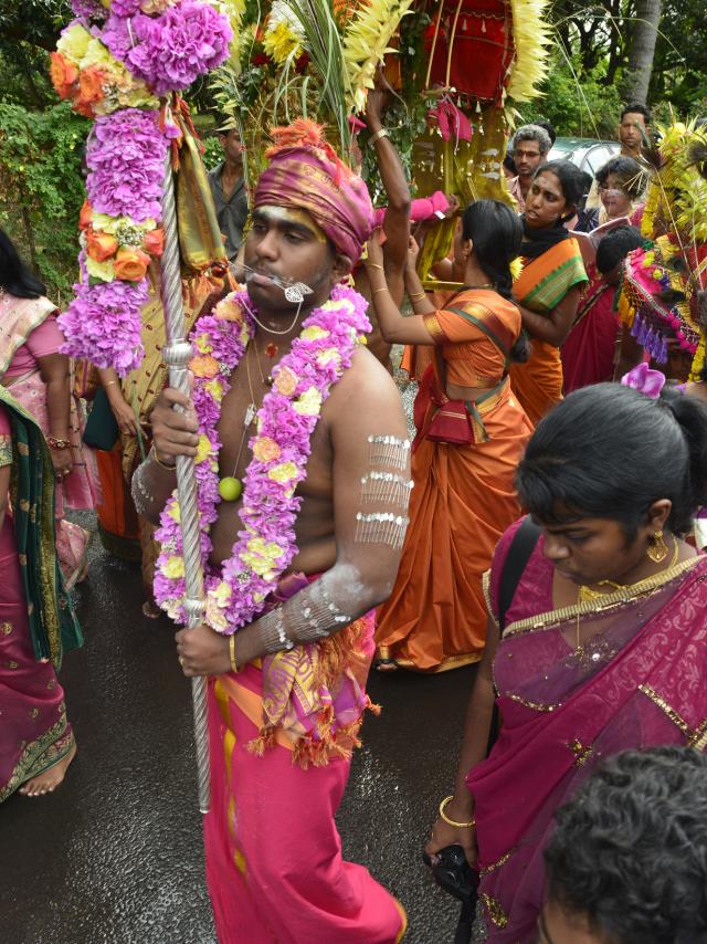 religion_tamoule93_cavadee_-_credit_irt_-_serge_gelabert_dts_12_2016_0.jpg