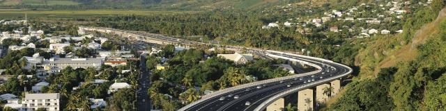 saint_paul30_route_des_tamarins_-_credit_irt_-_serge_gelabert_dts_12_2015.jpg