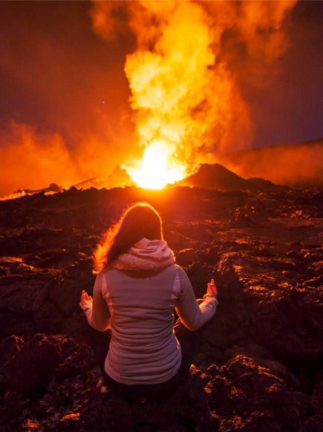 volcan260_eruption_piton_de_la_fournaise_septembre_2016_zen_femme_irt_frog974_12_2019.jpg