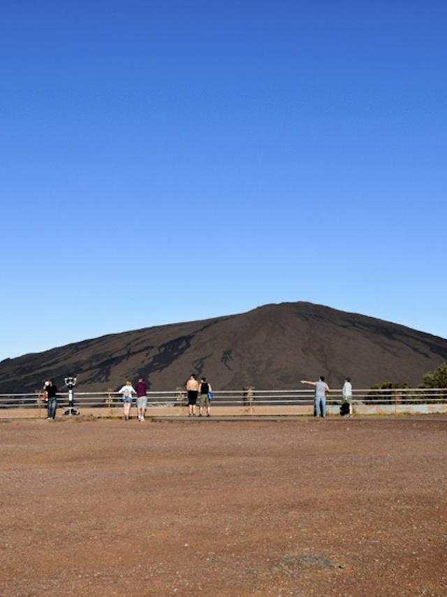 volcan_plaine_des_sables17_-_credit_irt_-_serge_gelabert_dts_12_2017.jpg