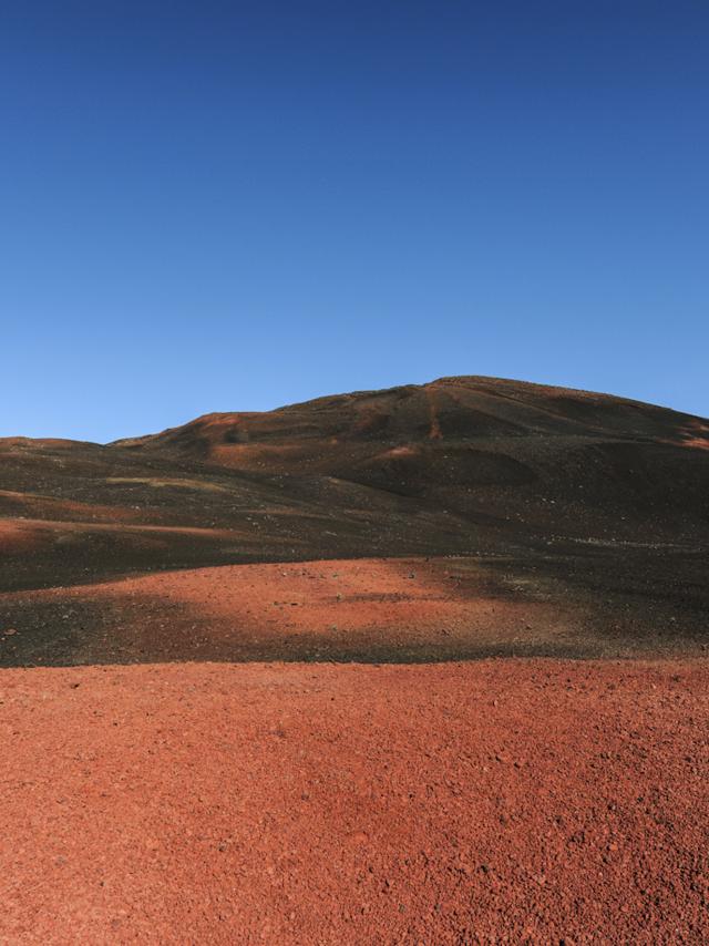 Volcan Plaine Des Sables33 Credit Irt Serge Gelabert Dts 12 2014.jpg