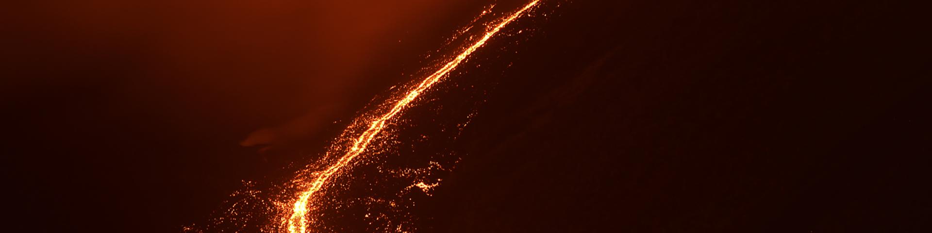 Volcan318 Eruption 04 2020 Credit Irt Jean Luc Allegre Dts 03 2026 image d'archives