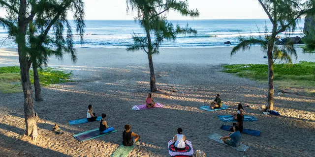 Yoga Et Pause Healthy Sur La Plage Irt@ze Caillou Exp Avril 2036