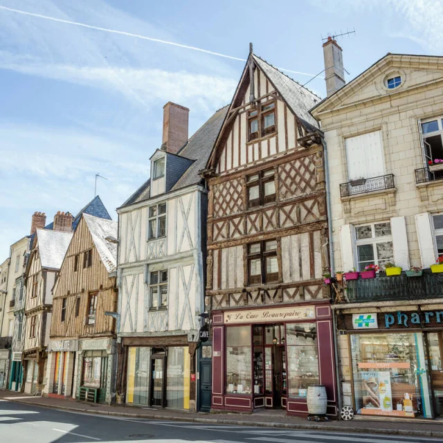 Beaurepaire Street, La Doutre quarter