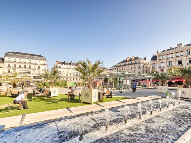 place du ralliement en été