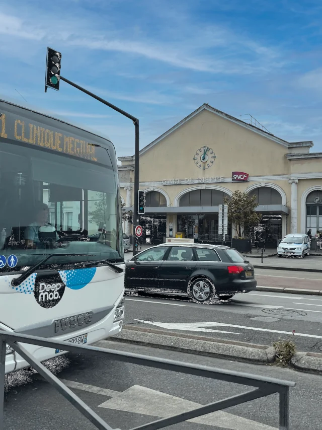 Bus à la gare de Dieppe