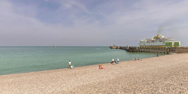 Strand Fähre Dieppe Giada Connestari
