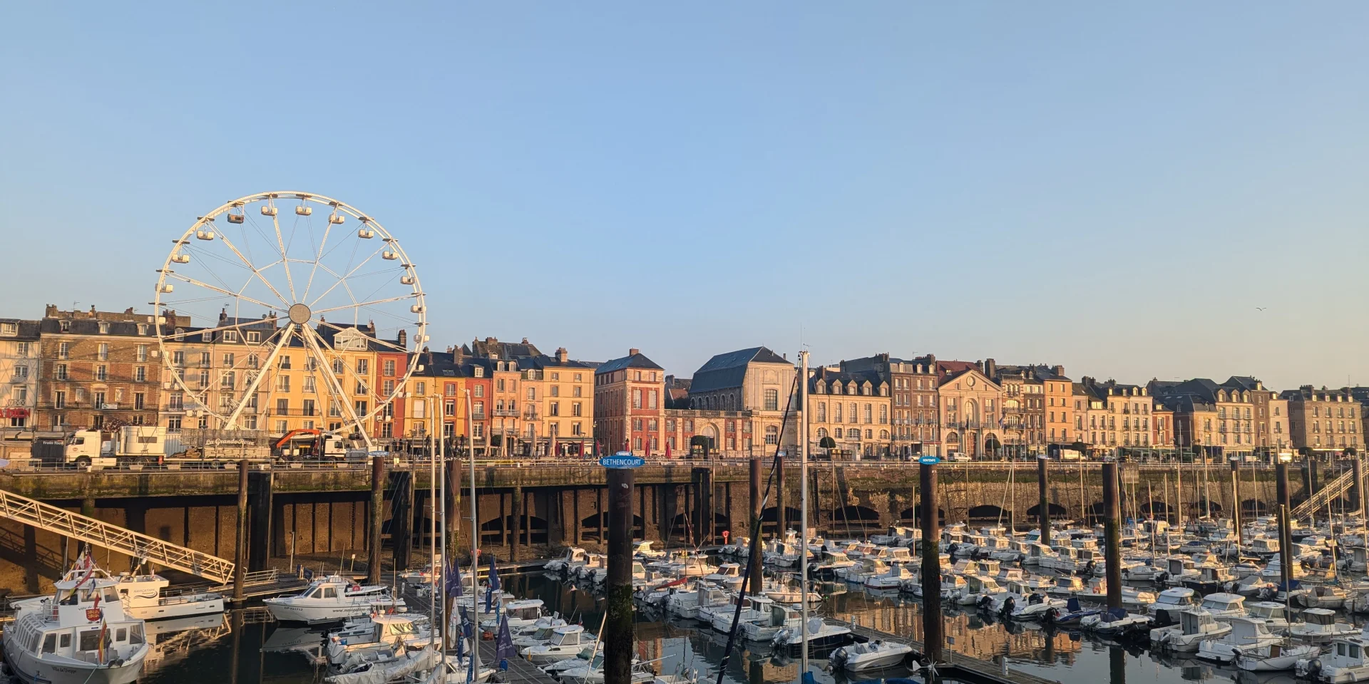 Grande Roue Dieppe Heure Doree