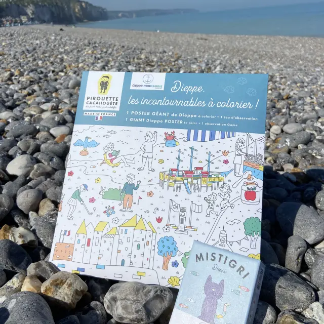 Produit de la boutique pour les enfants, coloriage géant et jeu du mistigri