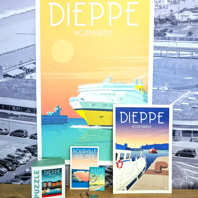 Collection movi produits boutique avec affihces, carte postale, magnet, puzzle, porte clé