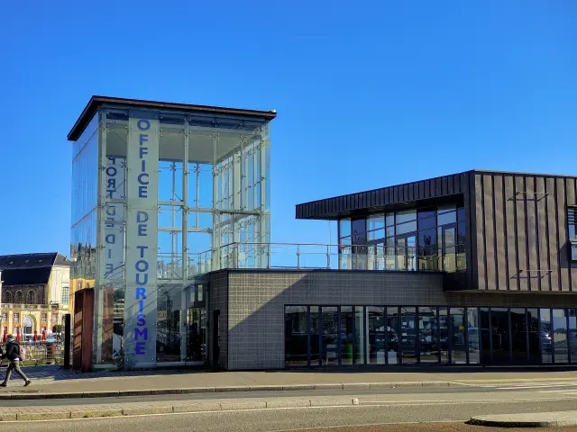Facade Office Tourisme Dieppe 2