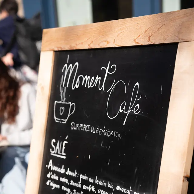 Moment Cafe