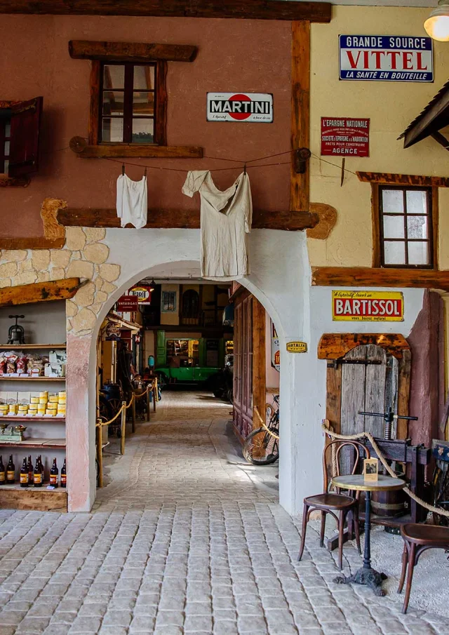 Musée la Rue du Temps qui Passe à Allas Les Mines en Dordogne Périgord