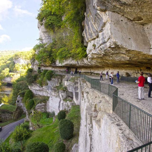 La Roque Saint-Christophe, grande terrasse