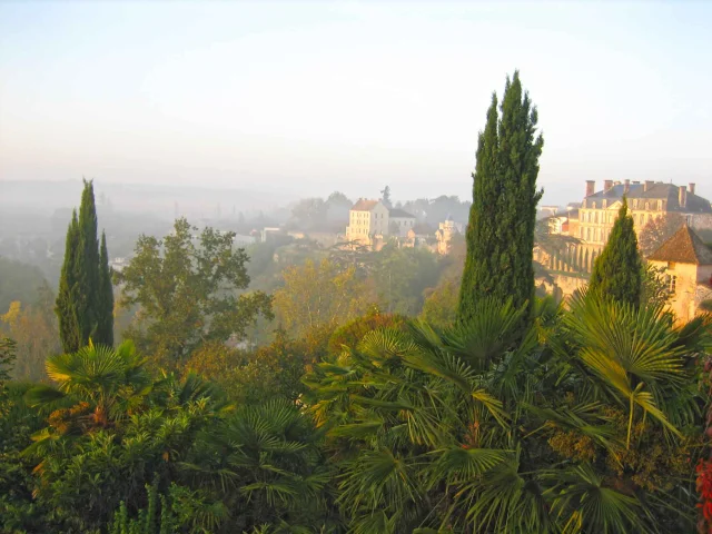 Vue sur Nontron depuis le Jardin Des Arts