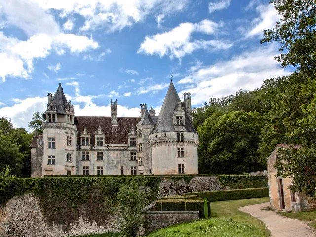 Château de Puyguilhem à Villars