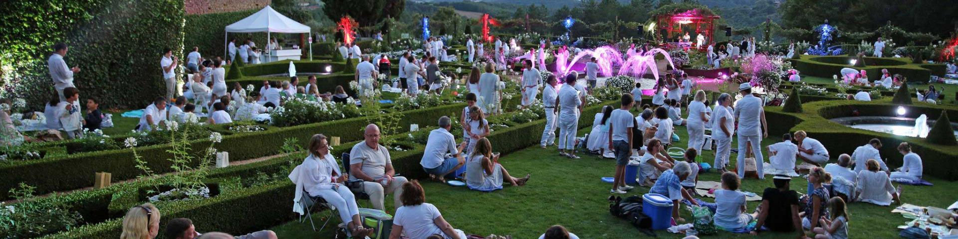 Pique-niques blancs aux Jardins d'Eyrignac