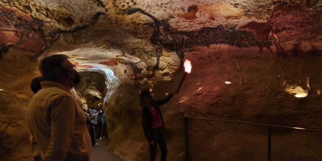 Visites nocturnes à Lascaux 4