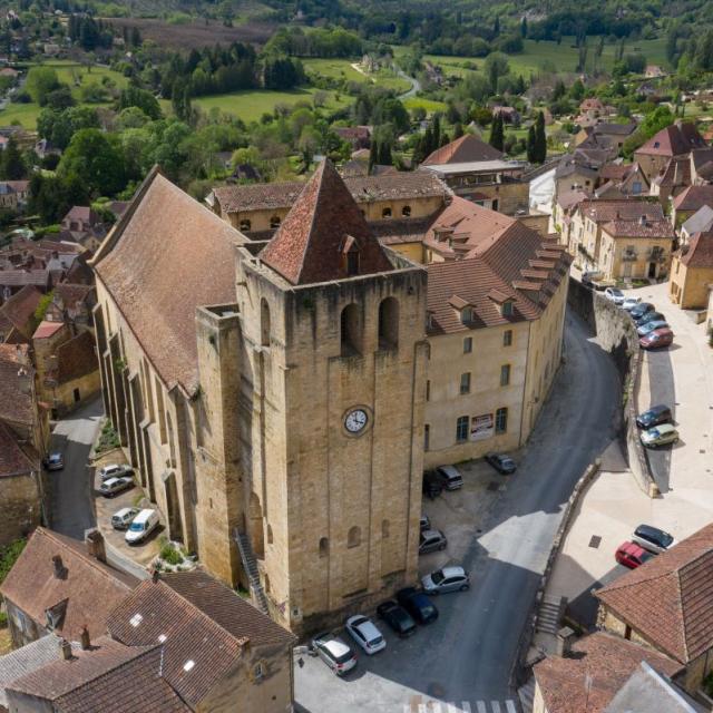 6030 Village De Saint Cyprien Dordogne Libre