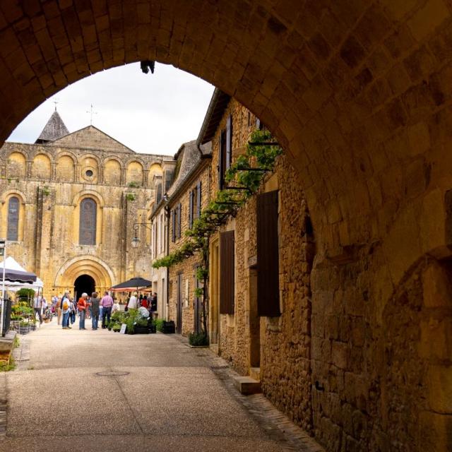 7370 Les Floralies De Cadouin Coflocs