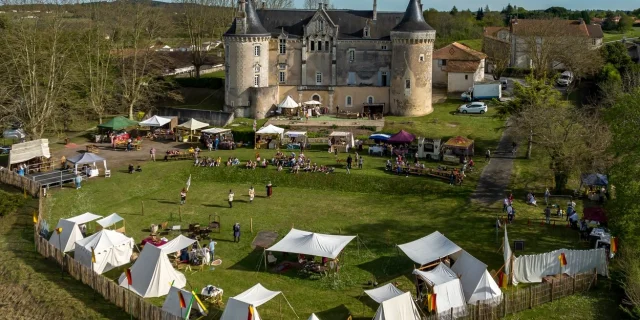 chateaux_en_fete_a_saint_aulaye_© Déclic & Décolle