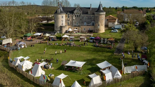 chateaux_en_fete_a_saint_aulaye_© Déclic & Décolle