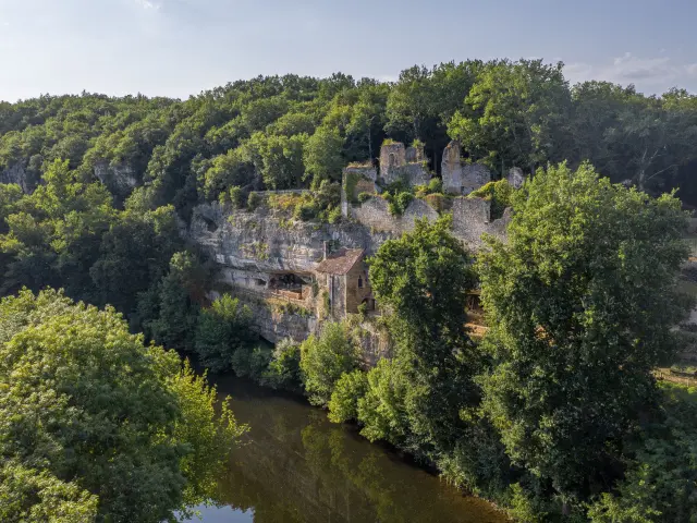 Village Falaise Vue Vezere Declic Decolle