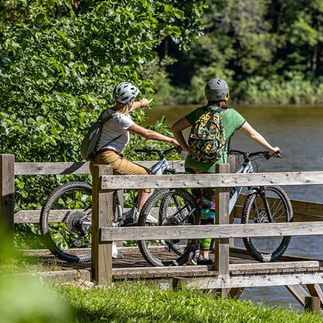 Randonnée à vélo dans le Parc naturel régional Périgord-Limousin