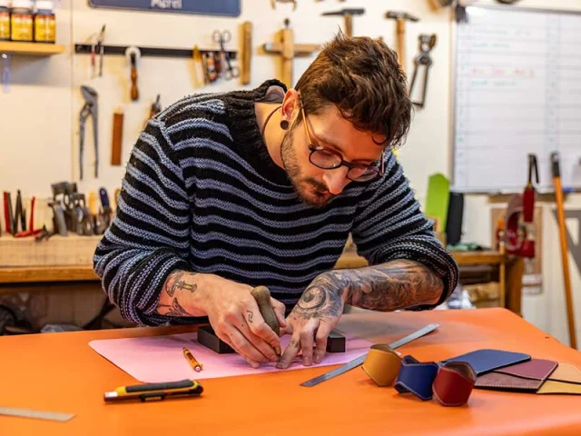Atelier de travail du cuir Au Brûle Pourpoint à Périgueux