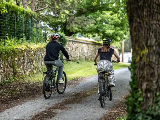 Balade à vélo sur la voie verte de la Vallée de l'Isle