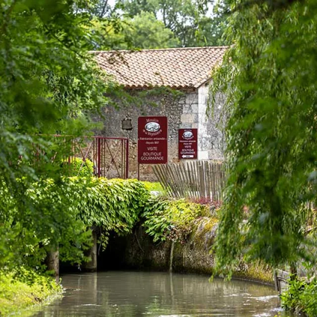 Moulin de la Veyssière à Neuvic
