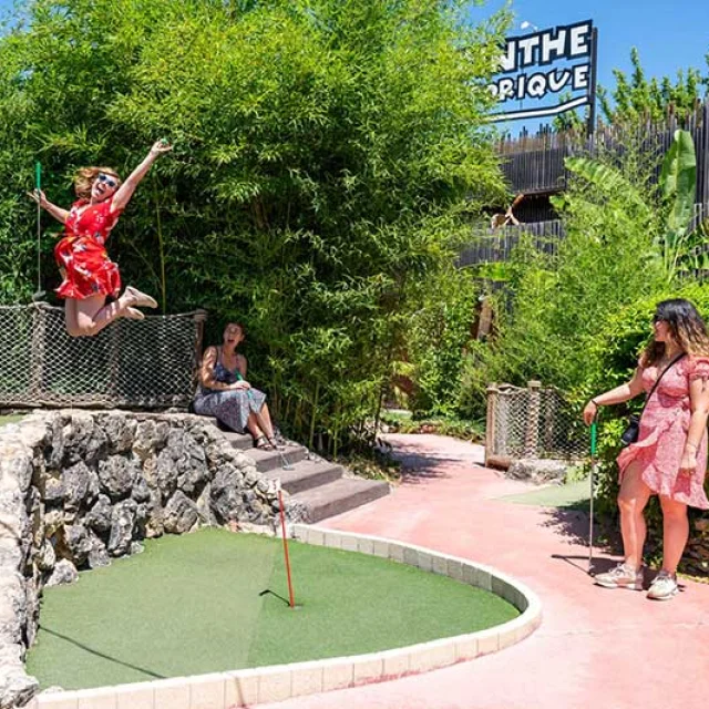 Mini-golf au Bugue avec Univerland