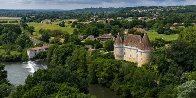 Château de Mauriac à Douzillac