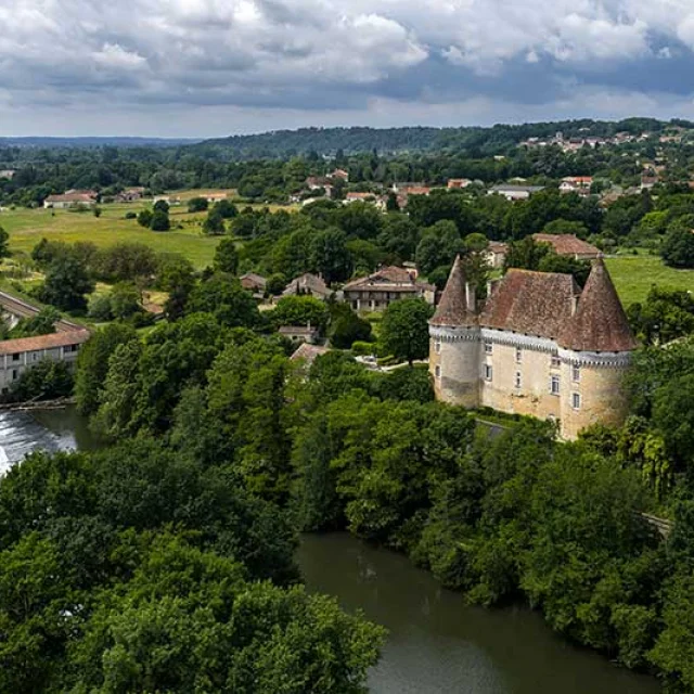 Château de Mauriac à Douzillac