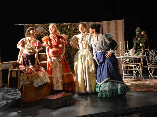 Les Petites Femmes De Maupassant - De Guy de Maupassant adapté par Roger Défossez