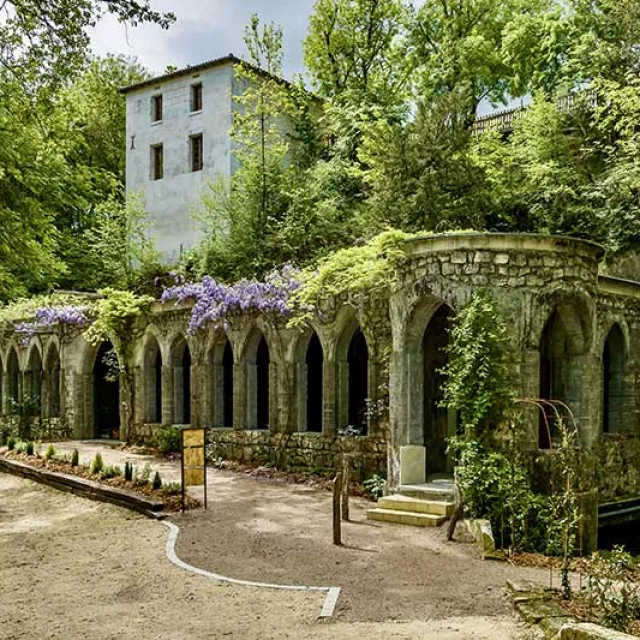 Le Bimbillou Parc à Brantôme - Hôtel inachevé