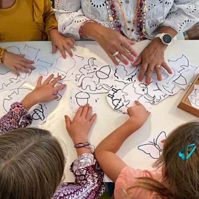 Activité manuelle au Pôle d'interprétation de la Préhistoire - Les Eyzies