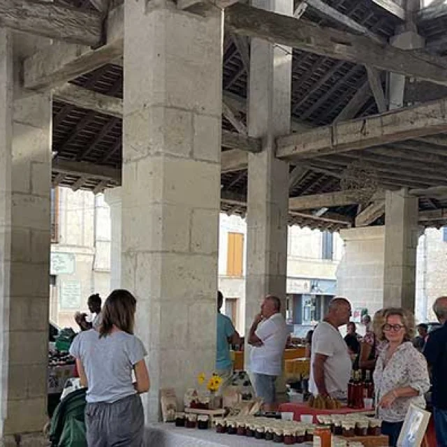 Marché de producteurs à Villamblard